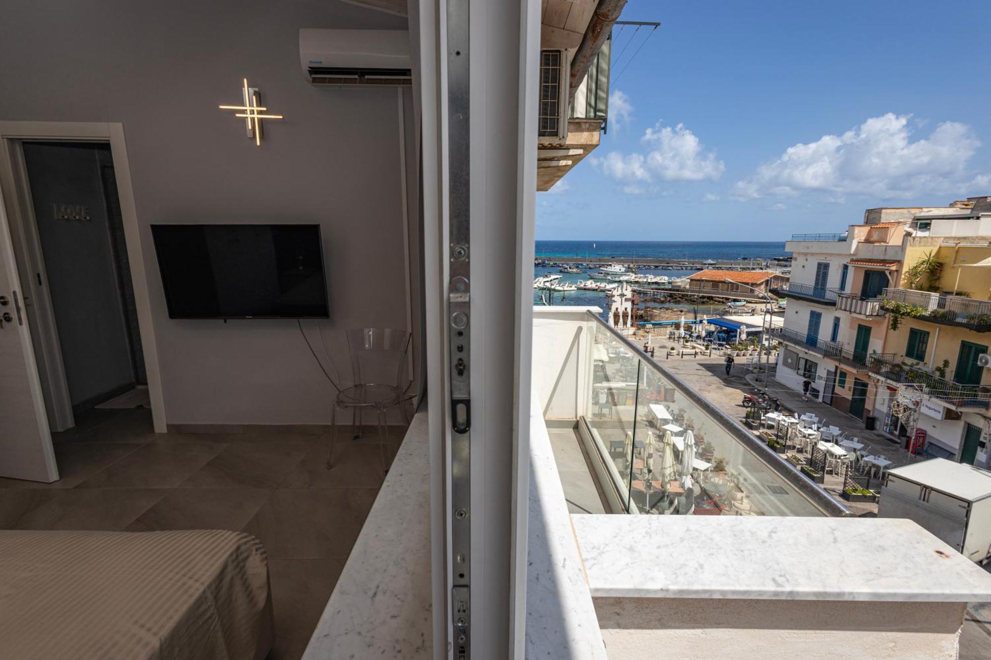 La Piazzetta A Mare Holiday House Sferracavallo Dış mekan fotoğraf