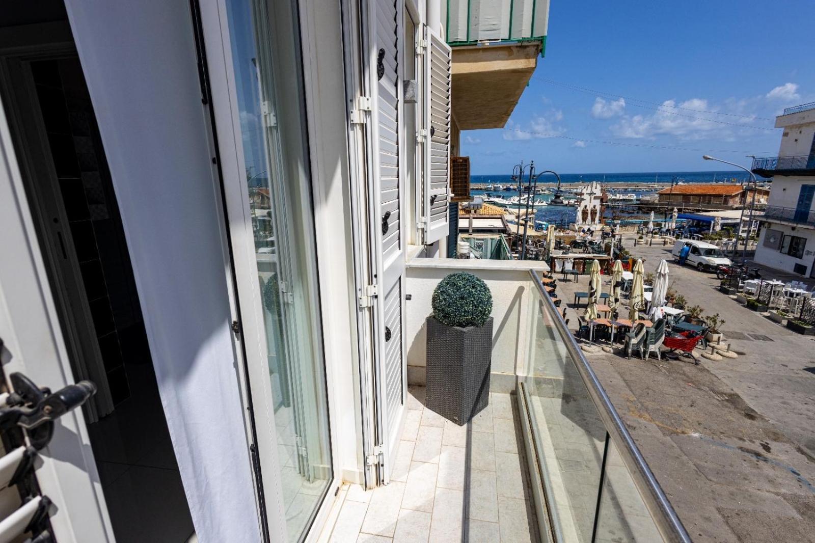 La Piazzetta A Mare Holiday House Sferracavallo Dış mekan fotoğraf